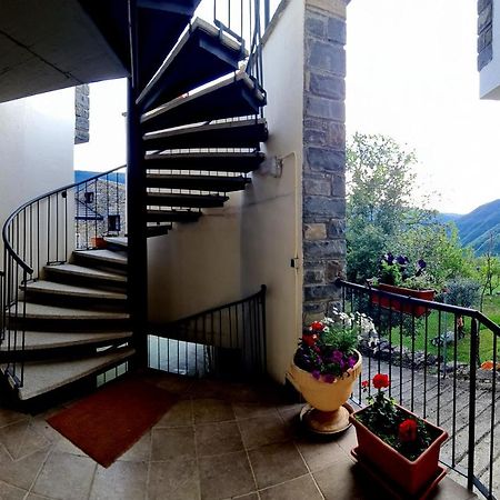 Apartamentos Ordesa Infinita Asin de Broto ภายนอก รูปภาพ