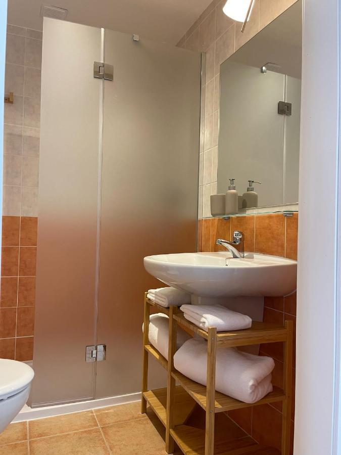 Apartamentos Ordesa Infinita Asin de Broto ภายนอก รูปภาพ