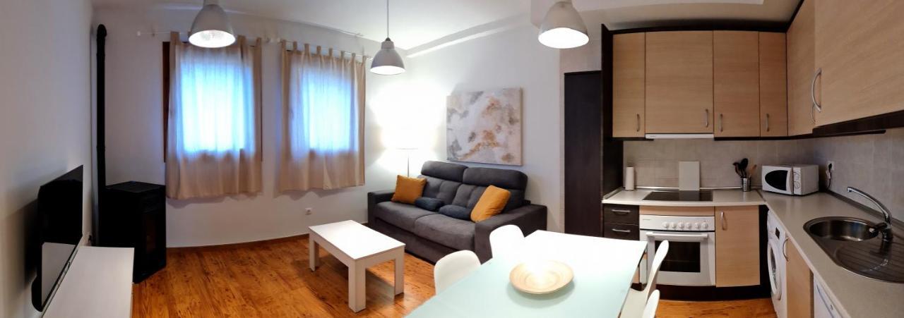 Apartamentos Ordesa Infinita Asin de Broto ภายนอก รูปภาพ