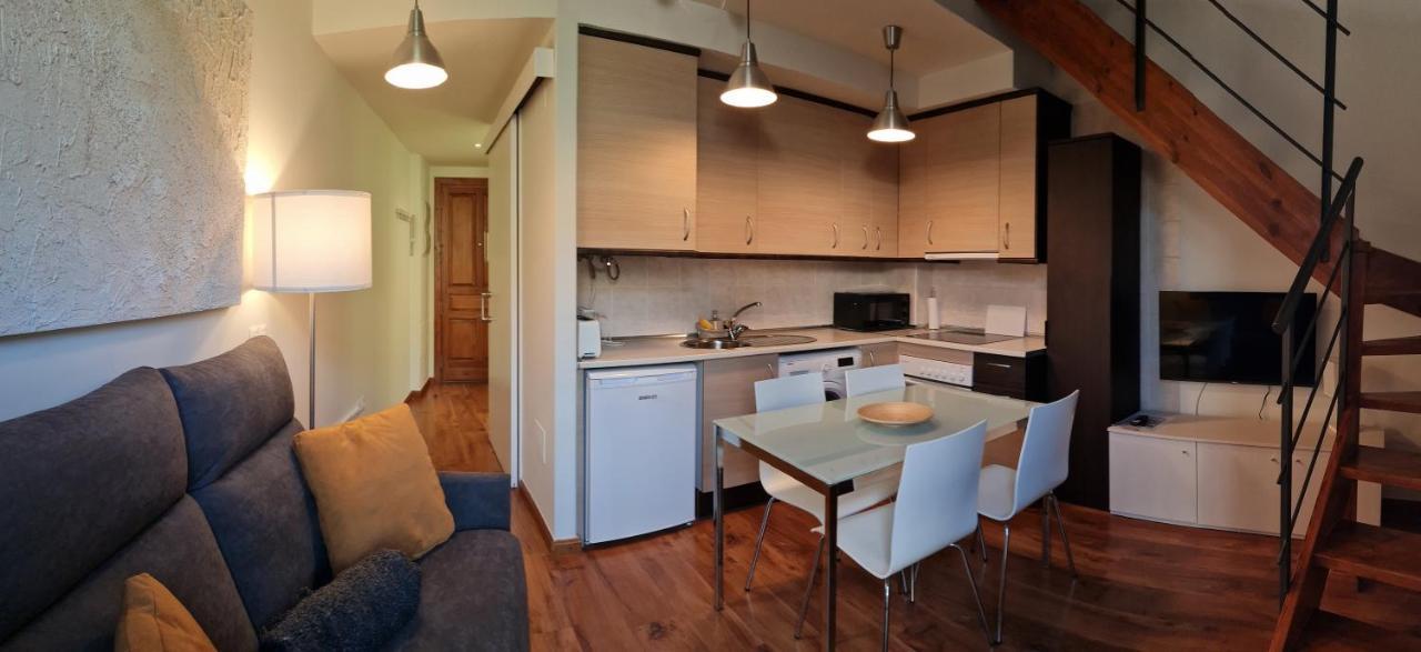 Apartamentos Ordesa Infinita Asin de Broto ภายนอก รูปภาพ